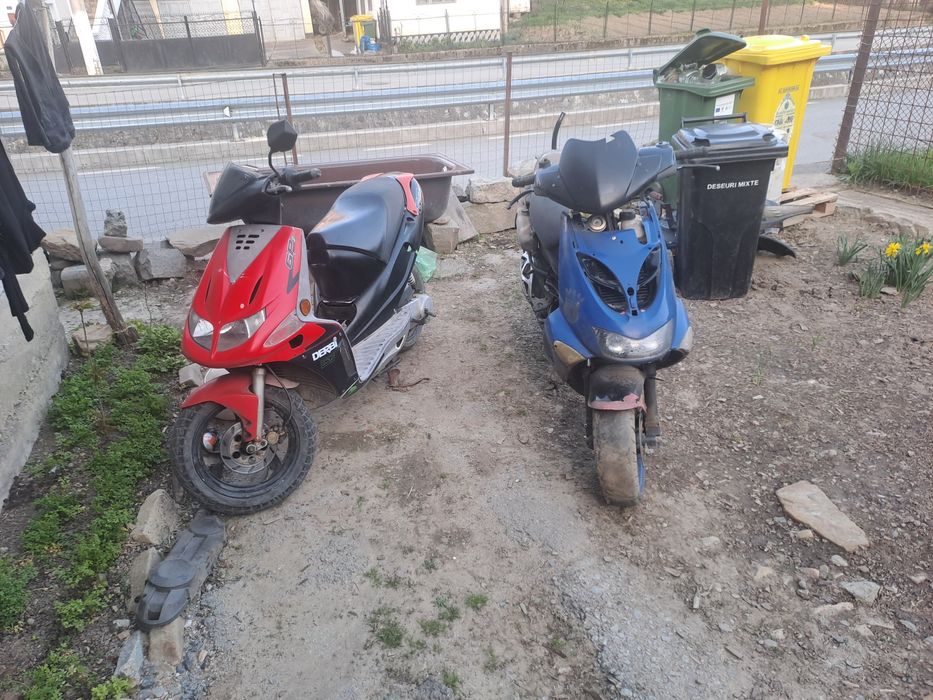 Vând scuter aprilia SR și un rally