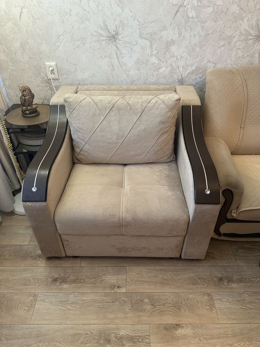 Продам срочно ракладное кресло, покупали в арошлом году!