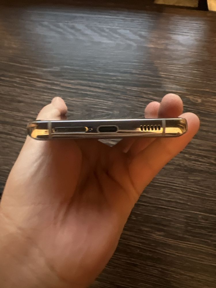 Продается срочно Samsung S21 Ultra