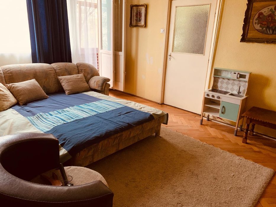 Schimb Apartament 2 Cam pe 1 mai / Cu Casa La curte