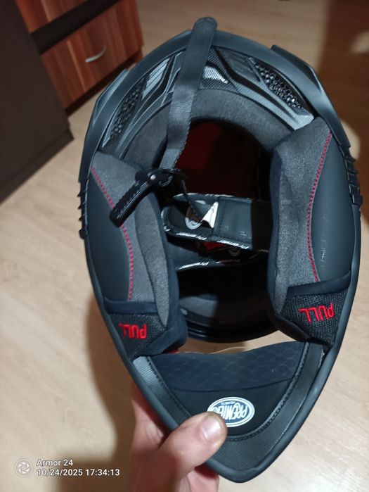 Каска premier street fighter carbon