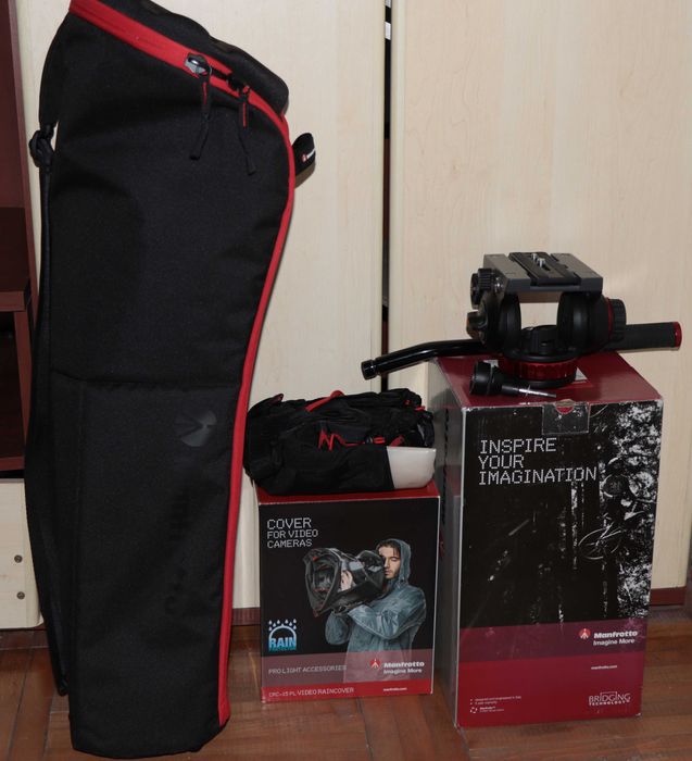 Cap trepied Manfrotto MVH502AH & husa trepied +husa camera,efectiv noi
