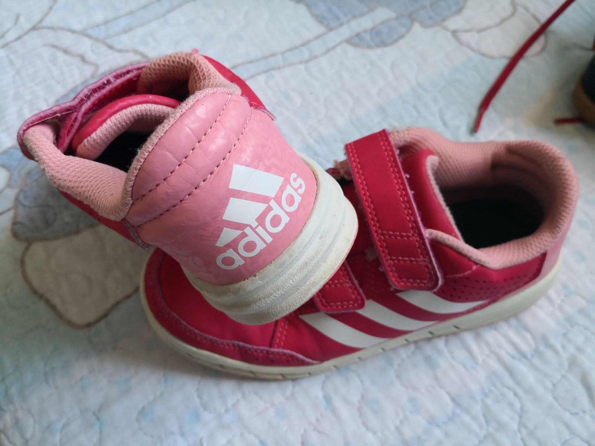 Adidași Adidas marimea 31