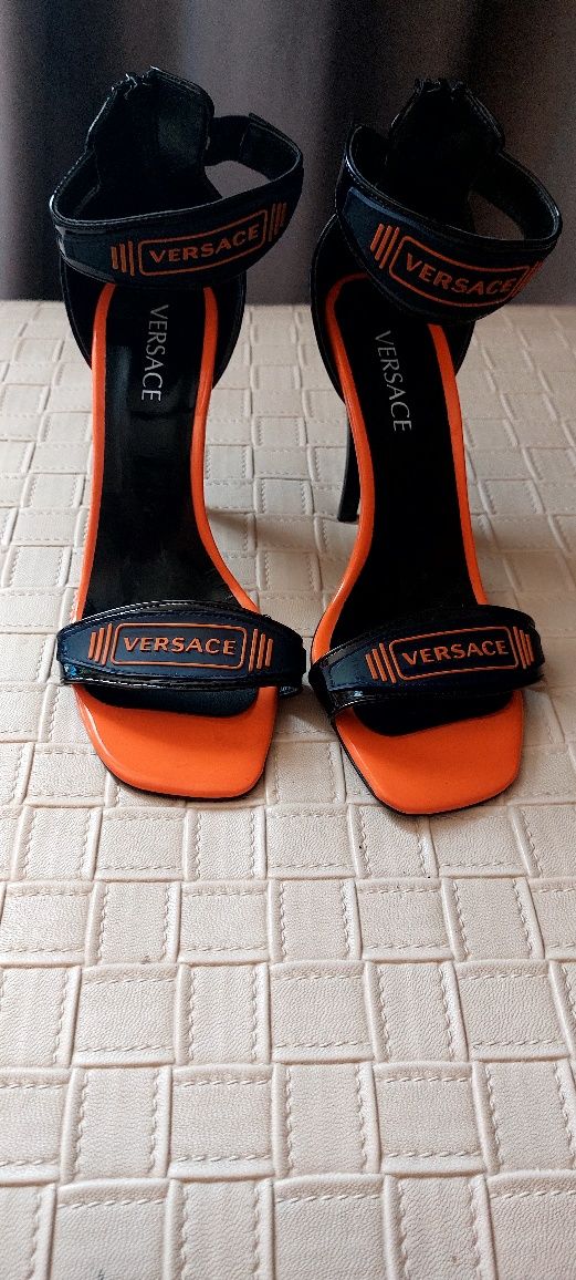 Sandale elegante Versace