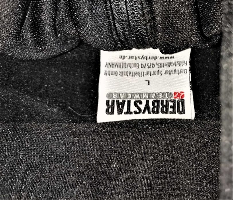 Футболен гащеризон размер л 10 лв