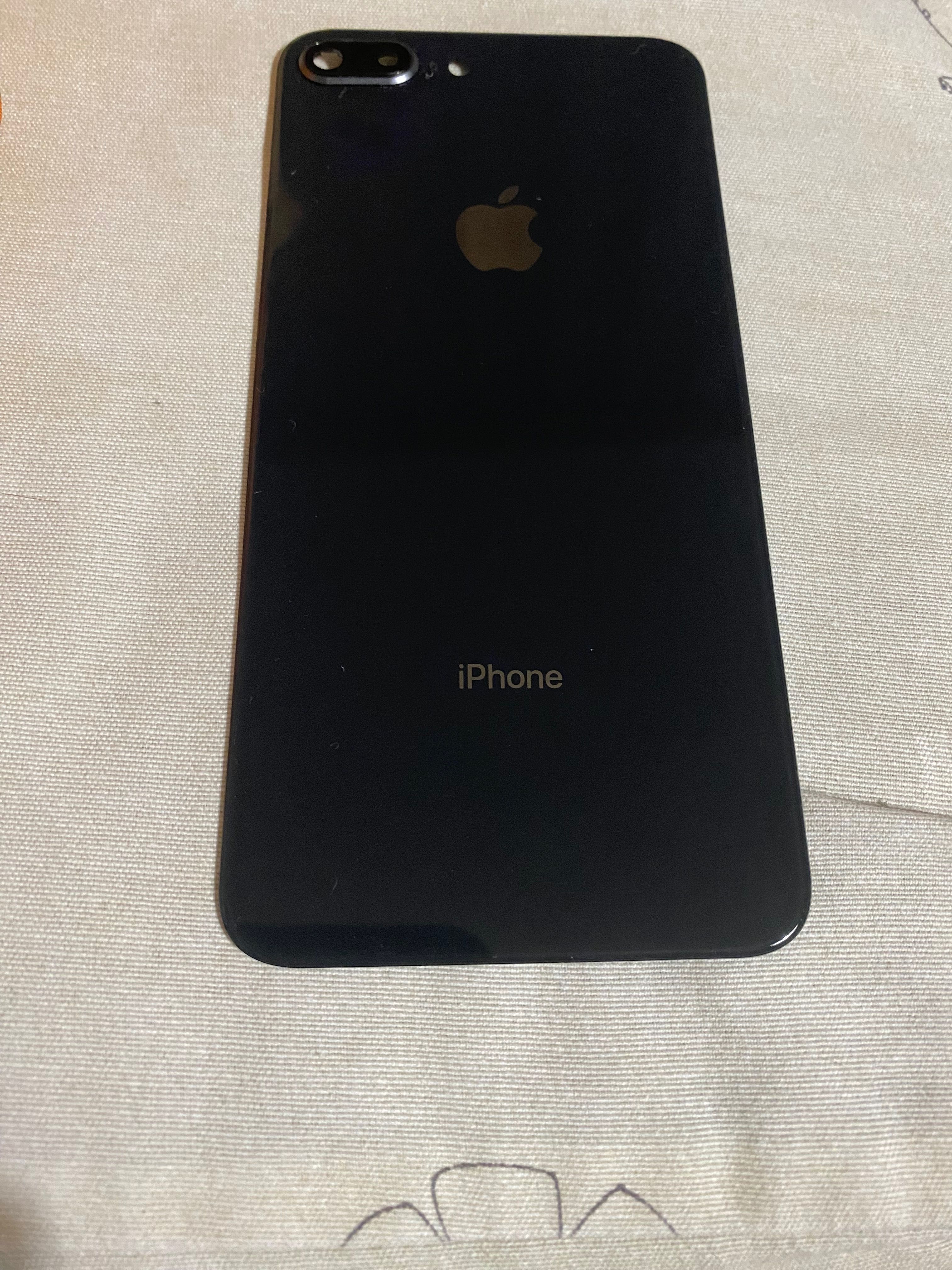 Нов заден капак за IPhone 8 plus