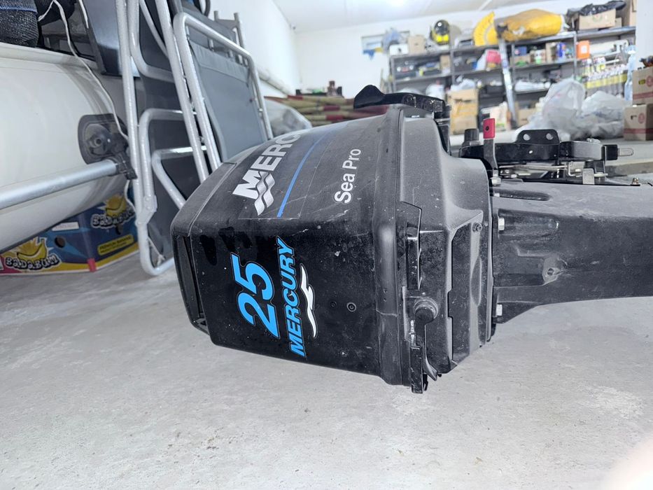 В продаже комплект: лодочный мотор Mercury 25M Sea Pro (2-тактный) + л