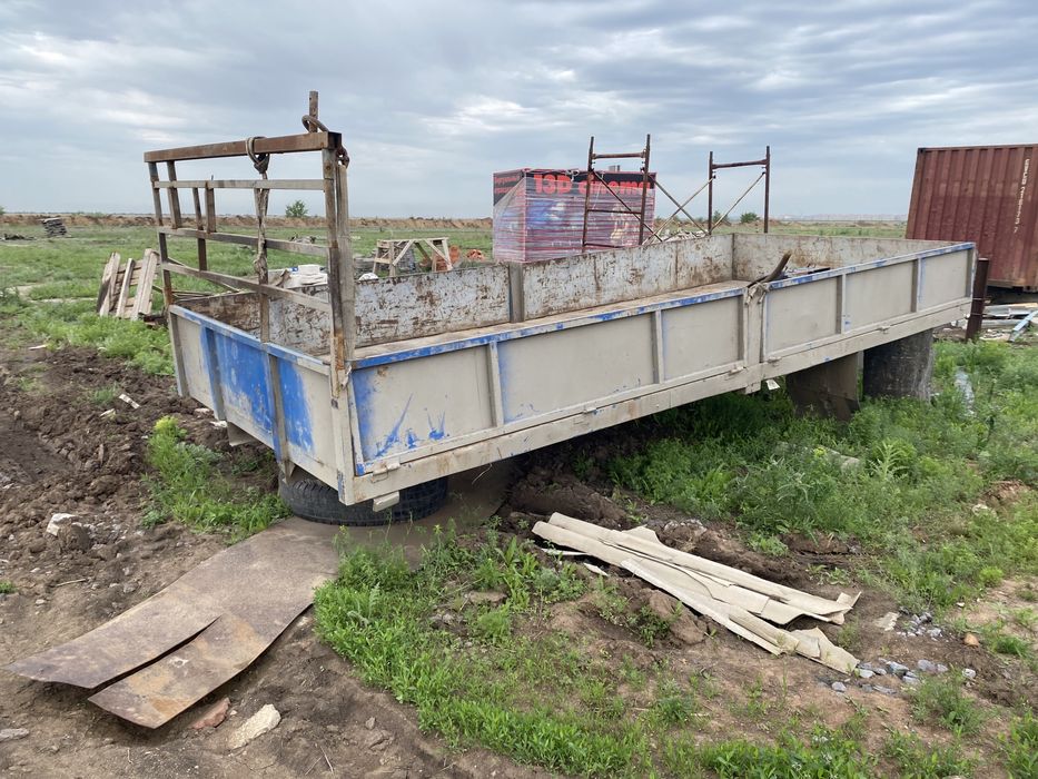 продам кузов железный бортовой на камаз