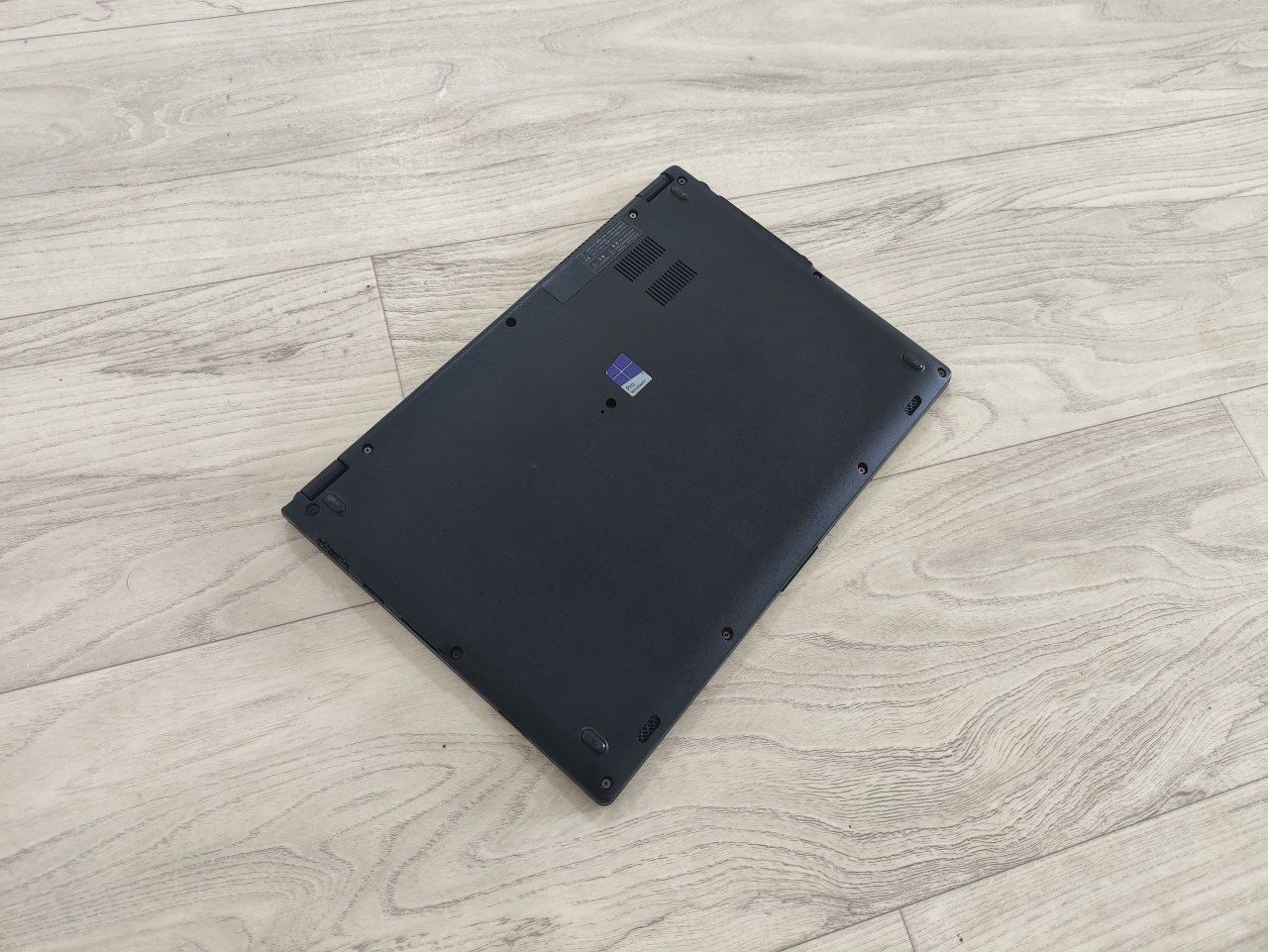 Noutbuk Fujitsu Intel core i5 srochna sotiladi!