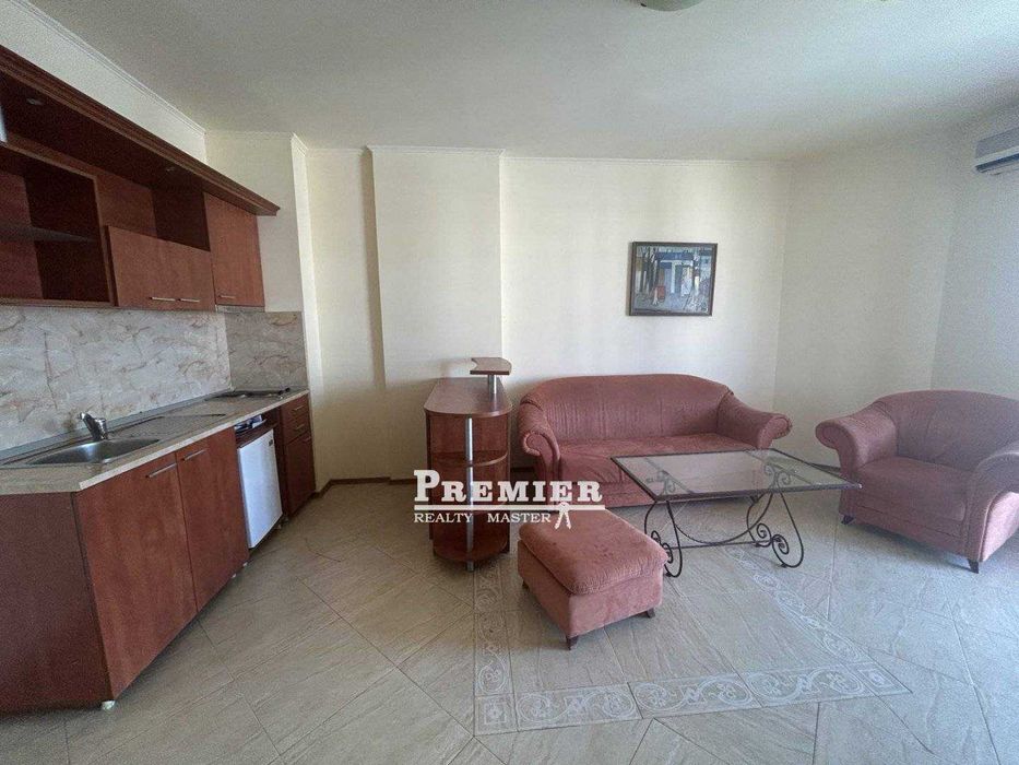 Продава се Двустаен апартамент в к.к. Слънчев бряг - 70 кв.м за 900 €/кв.м - Снимка #1