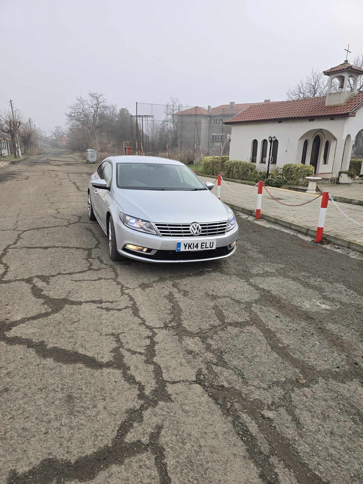 VW CC 2014,2.0 DIESEL с десен волан