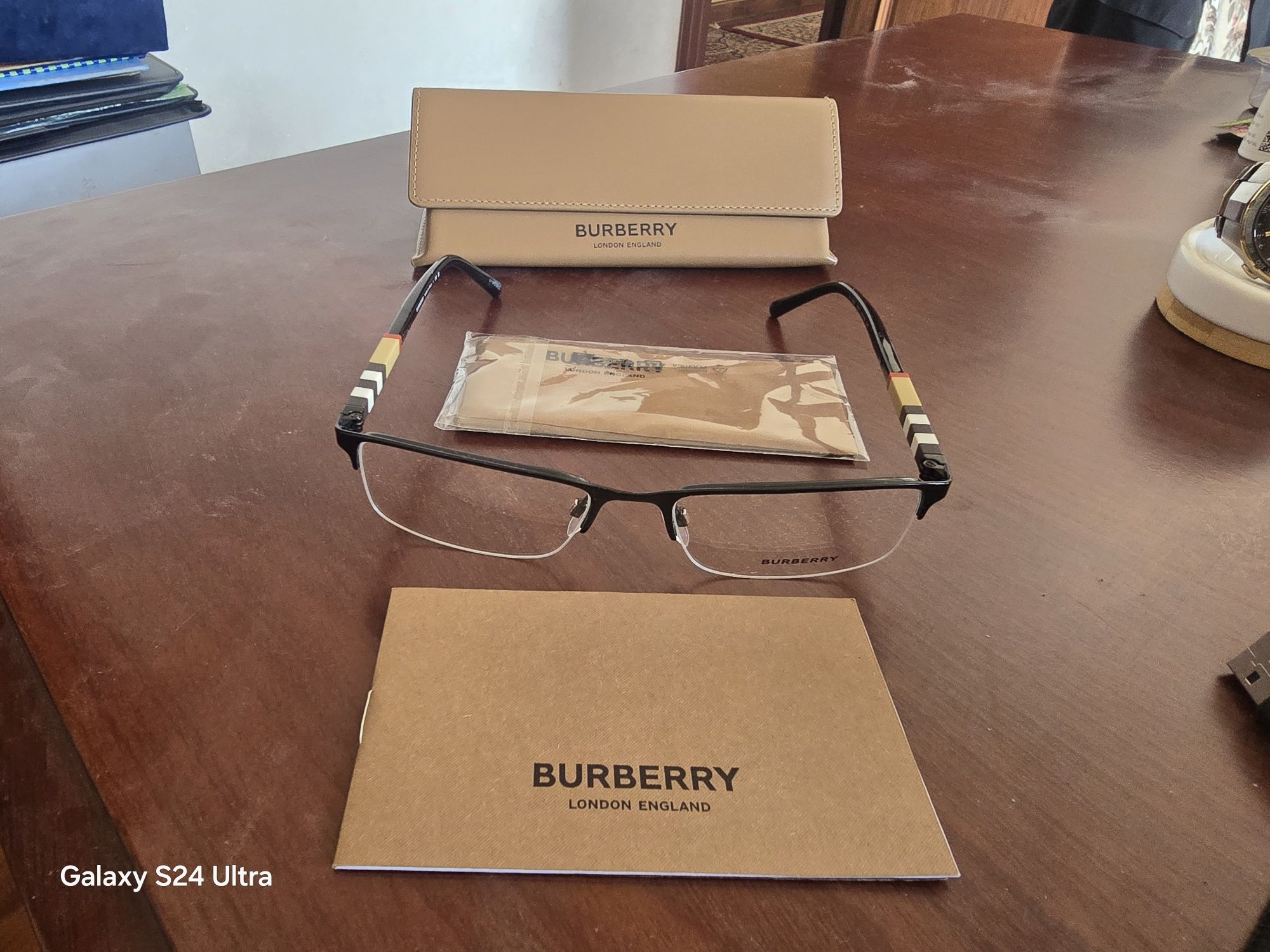 Очки Burberry  палладиевого металла с полуоправ