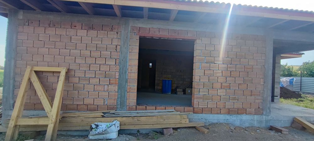 Construim case la roșu sau la cheie pentru toate buzunarele