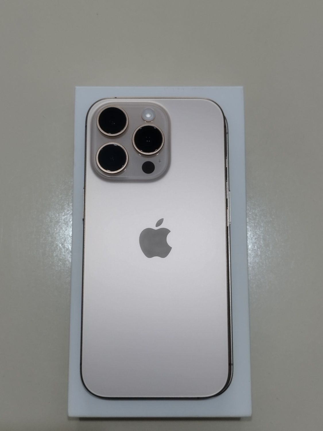 iPhone 16 Pro + подарок