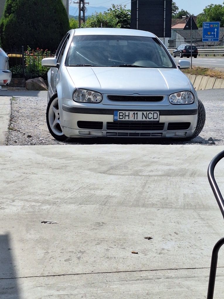 Vând Golf 4 1.9 ARL