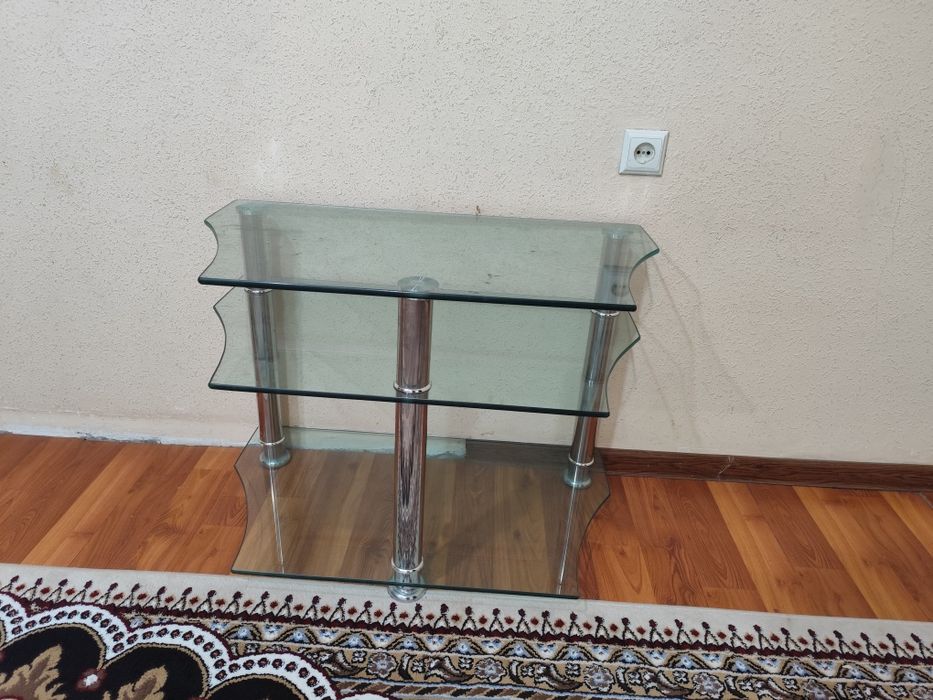 Patstavka televizor qo'yish uchun