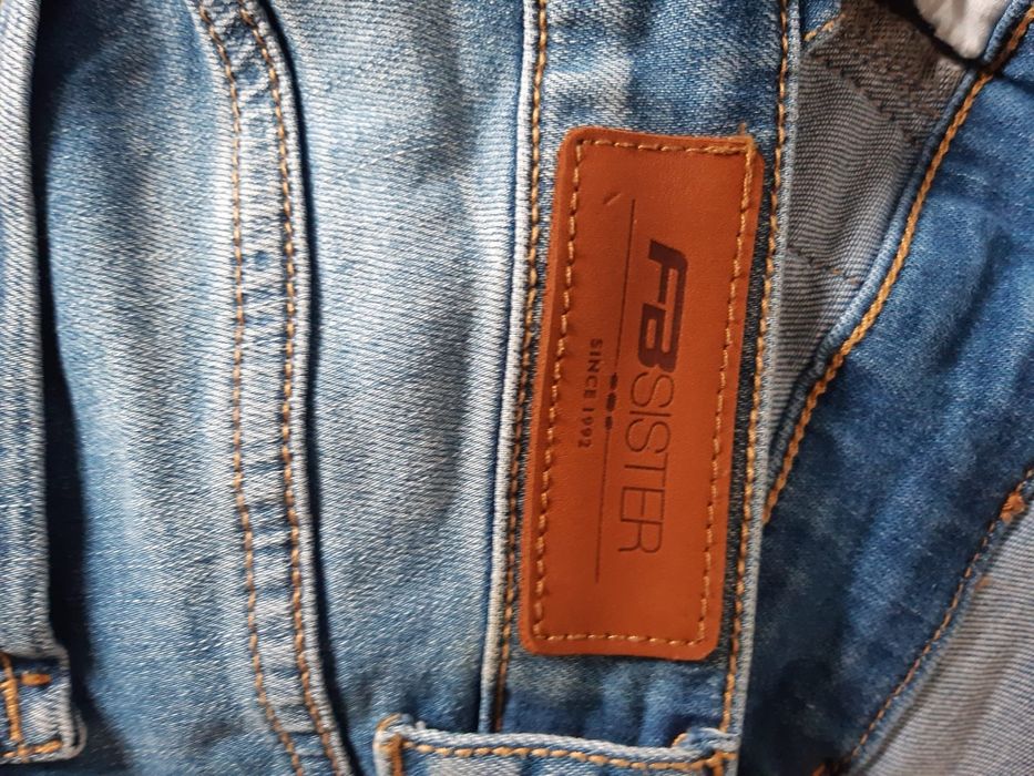 Salopeta blugi, marimea 36/38, S