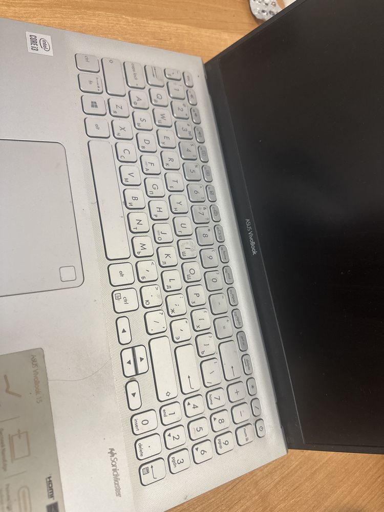 ASUS VivoBook 15