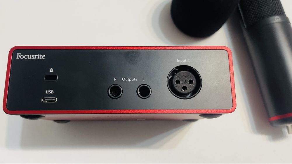 Focusrite Scarlett Solo Studio 4th Gen bundle–nou, cu bon și garanție