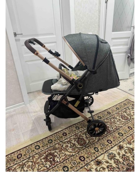 Коляска прогулочная