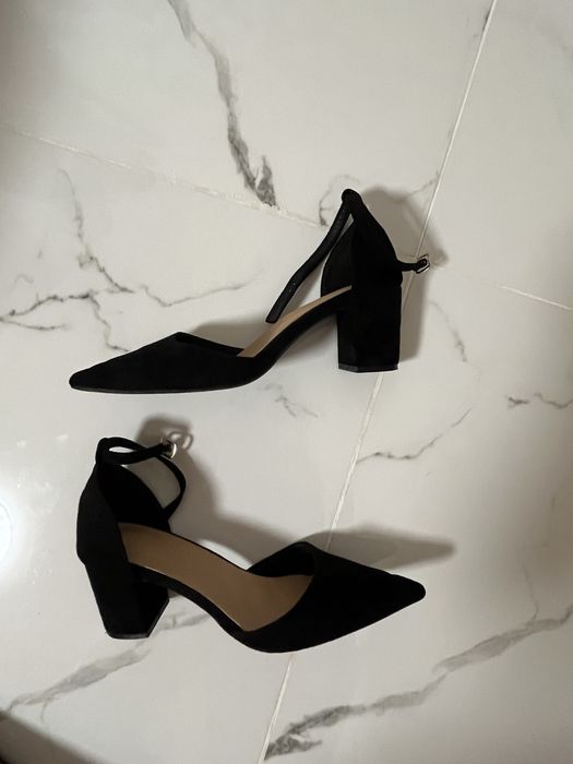 Pantofi cu toc marimea 40