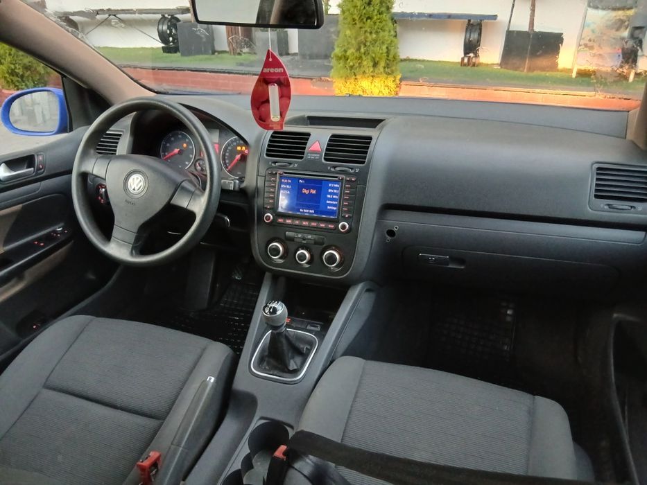 Vw Golf V 2007 1,6FSI Acte la zi