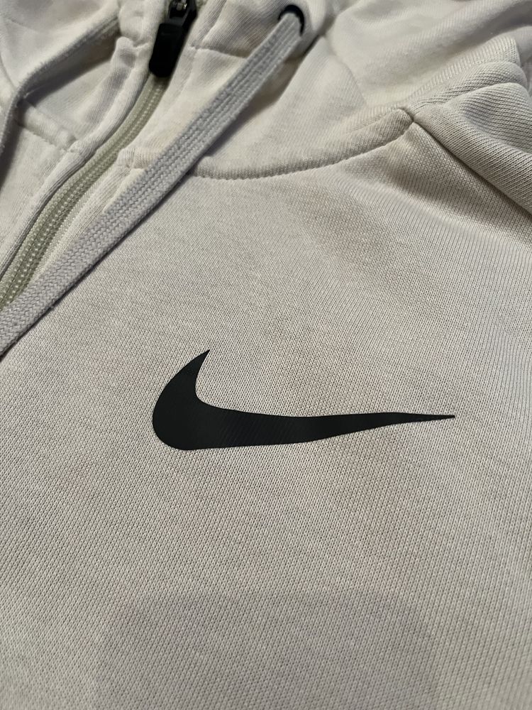 Hanorac Nike Hoodie Zip Dri-Fit Crem marimea S/M (stare impecabila)