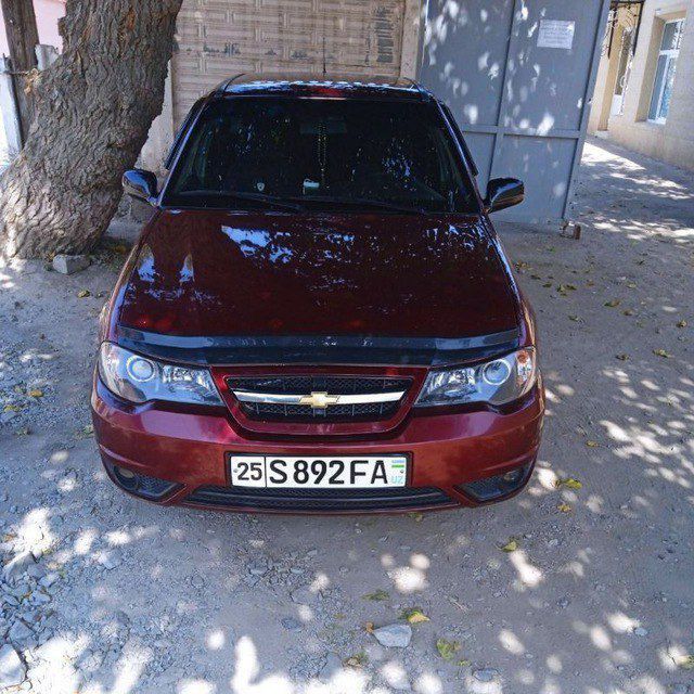 2 qol minilgan yaxshi moshin