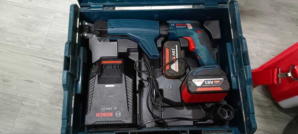 Шуруповерт Bosch   Аксай 0709 лот 749800
