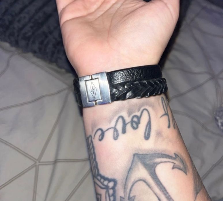 Fossil кожена гривна