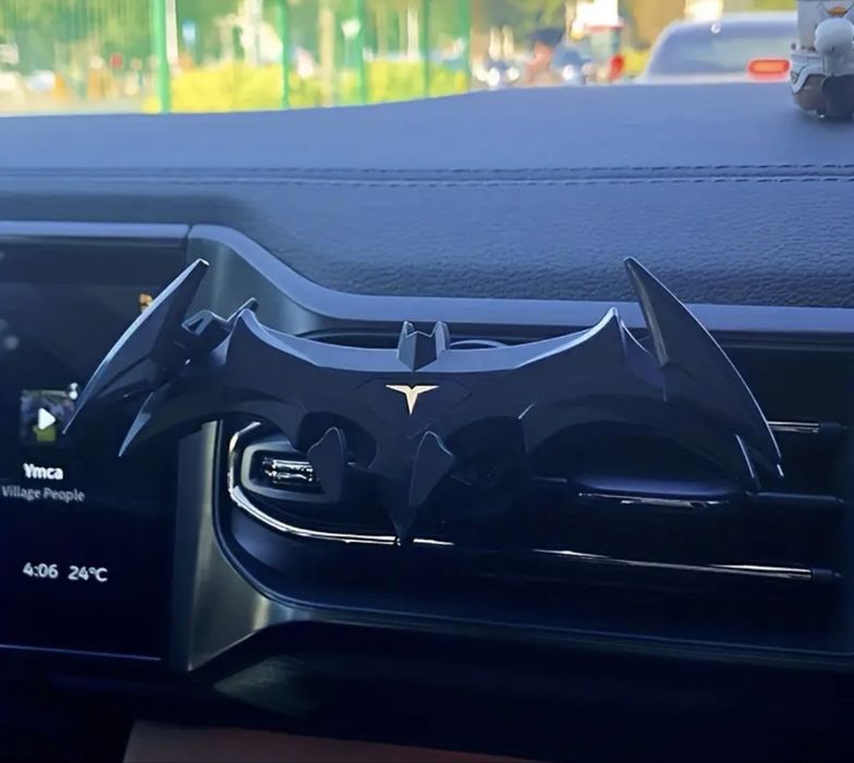 Стойка за телефон Batman