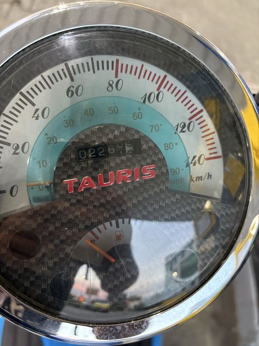 Scuter Tauris 125 cc
