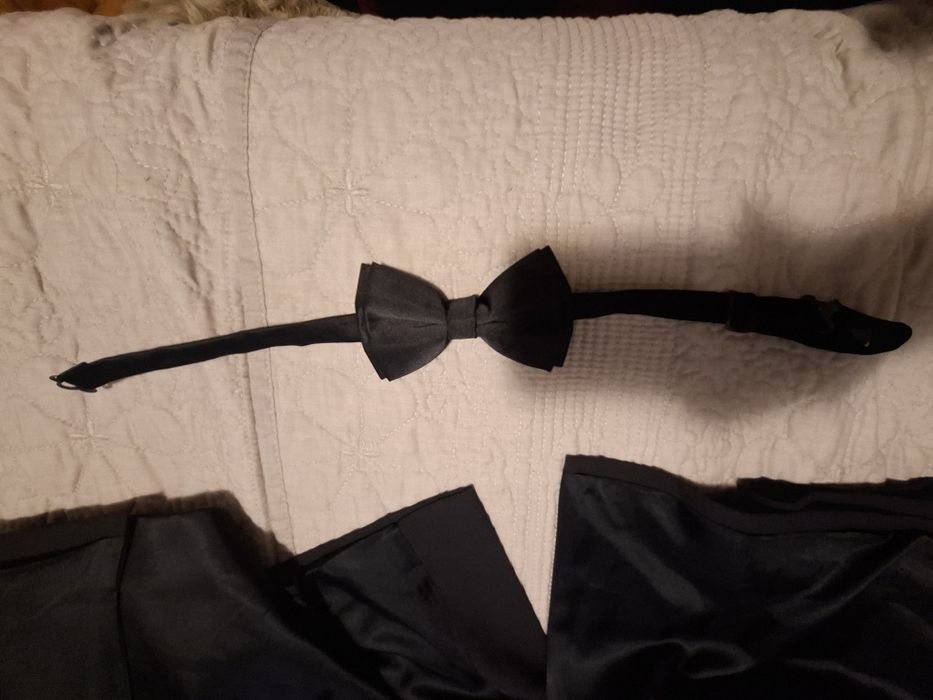 Costum ginerica in stare foarte bună