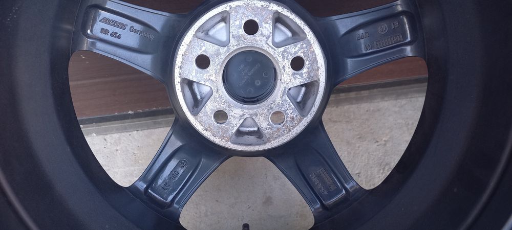 Jante aliaj negre Alutec 5x100 R16 6,5J ET48 VW Audi Skoda Seat