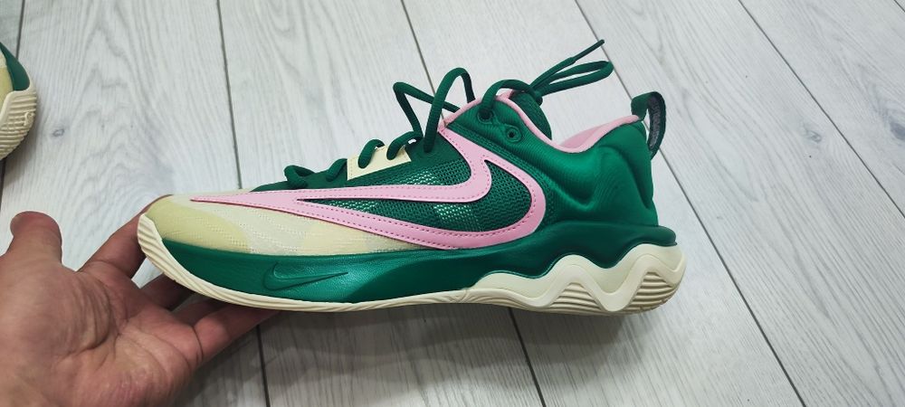 Продам кроссовки Nike Giannis Immortality 3 Оригинал размер 44, 5
