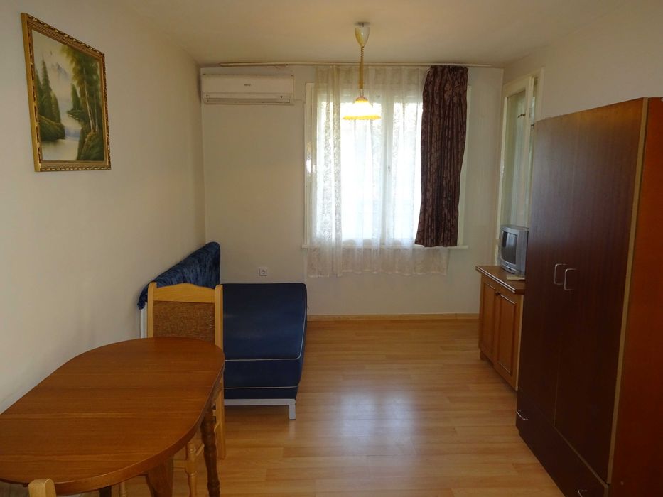 Дава се под наем Двустаен апартамент в Варна, Левски - 70 кв.м за 306 € - Снимка #1