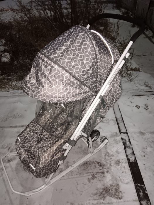 Продам санки коляска