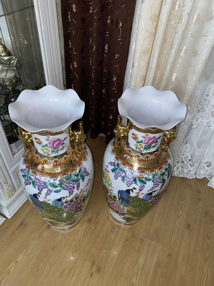Продаю вазы китайский фарфор