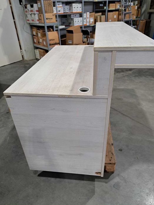 Бюро за магазин или офис