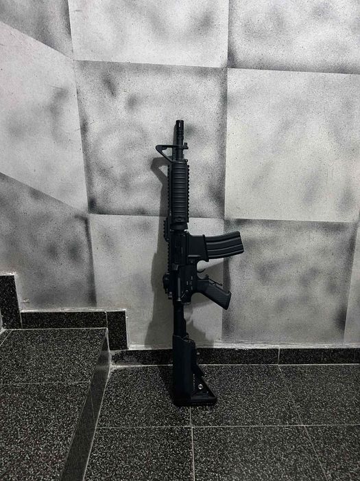 Еърсофр/Airsoft карабина: M4 (all metal).