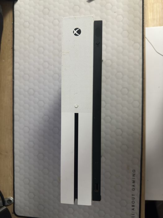 Consola xbox one s 1tb