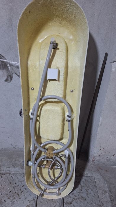 Многофункционална душ колона с масажни дюзи