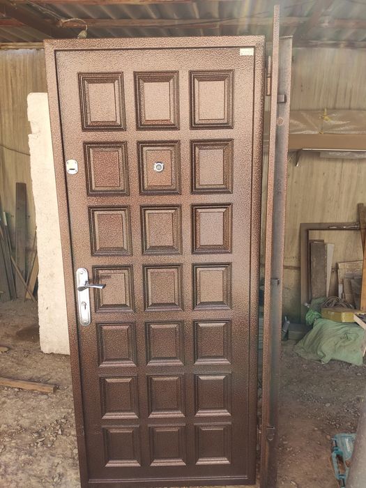 Железная дверь дутая