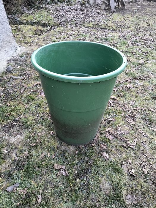 Vind cadă de 300 lei