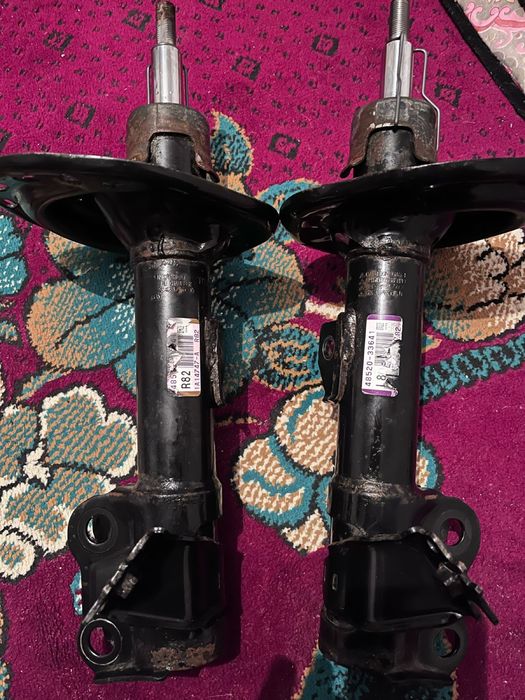 Амортизатор оригинал Toyota camry 55 европейц