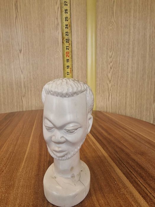 Статуетка от кост 17 см. 879 гр.