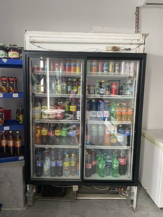 Продаётся витринный холодильник в хорошем СОСТОЯН