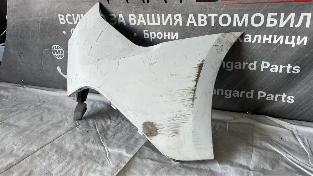 Десен ъгъл на задна броня Ford Transit Connect 2013-2019