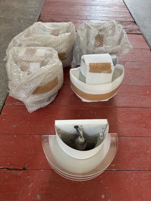 Lustre de Perete cu 3 Rânduri de Geam din Sticlă Albă – Set 5 Bucăți