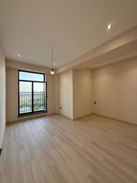 Продаётся квартира в новостройке на Юнусабаде